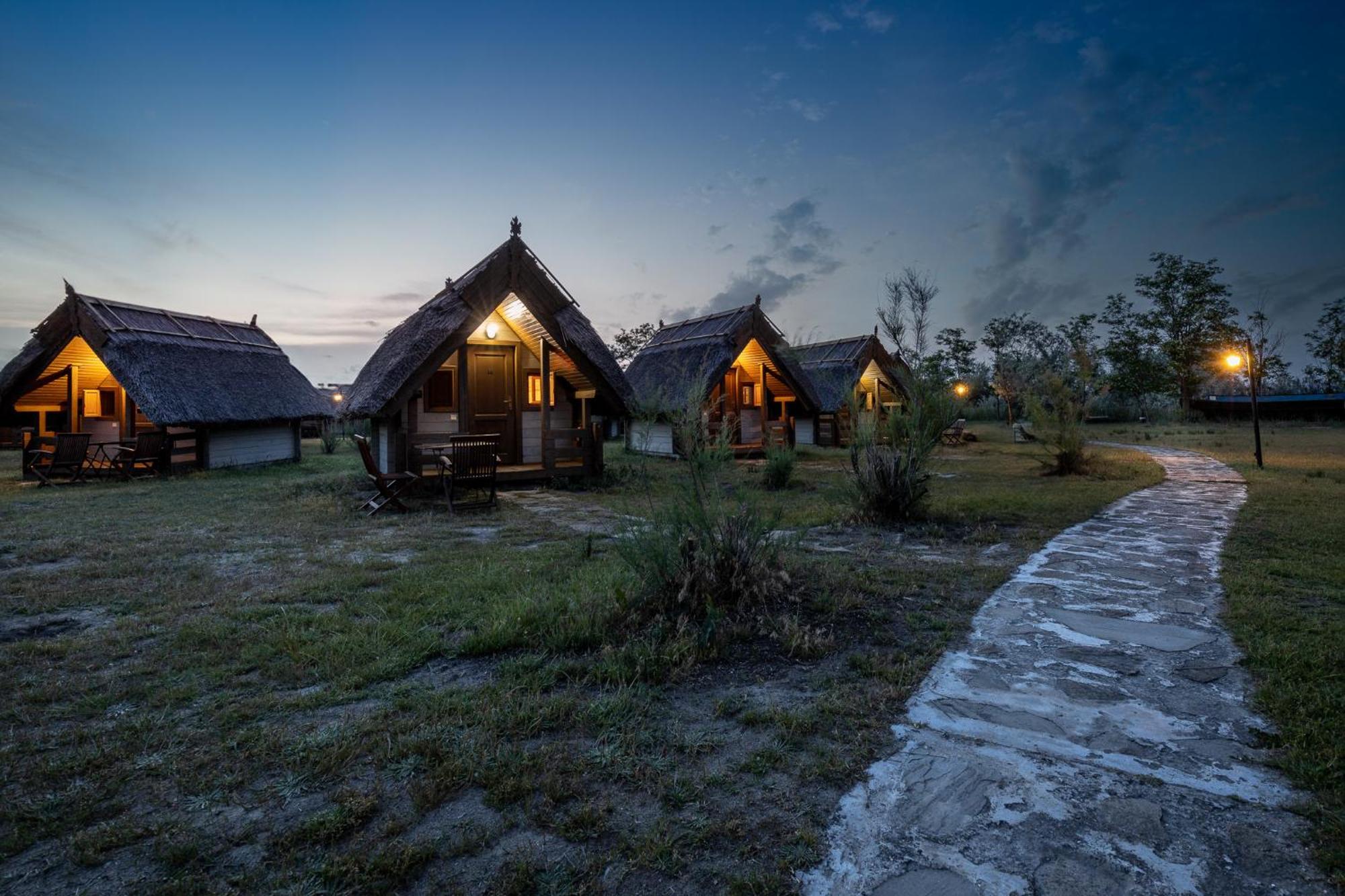 Dolphin Camping Sfântu Gheorghe Buitenkant foto