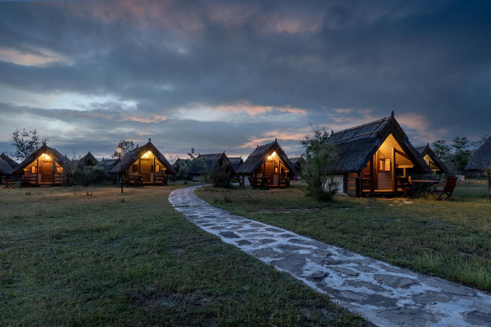 Dolphin Camping Sfântu Gheorghe Buitenkant foto
