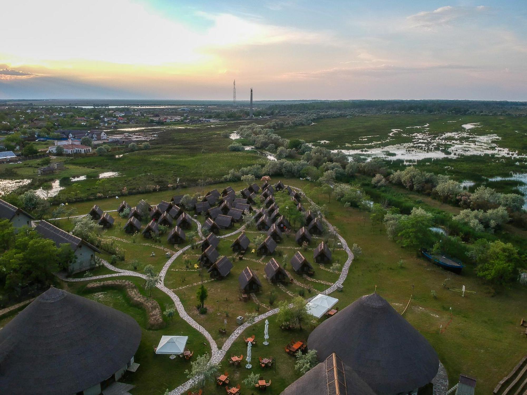 Dolphin Camping Sfântu Gheorghe Buitenkant foto