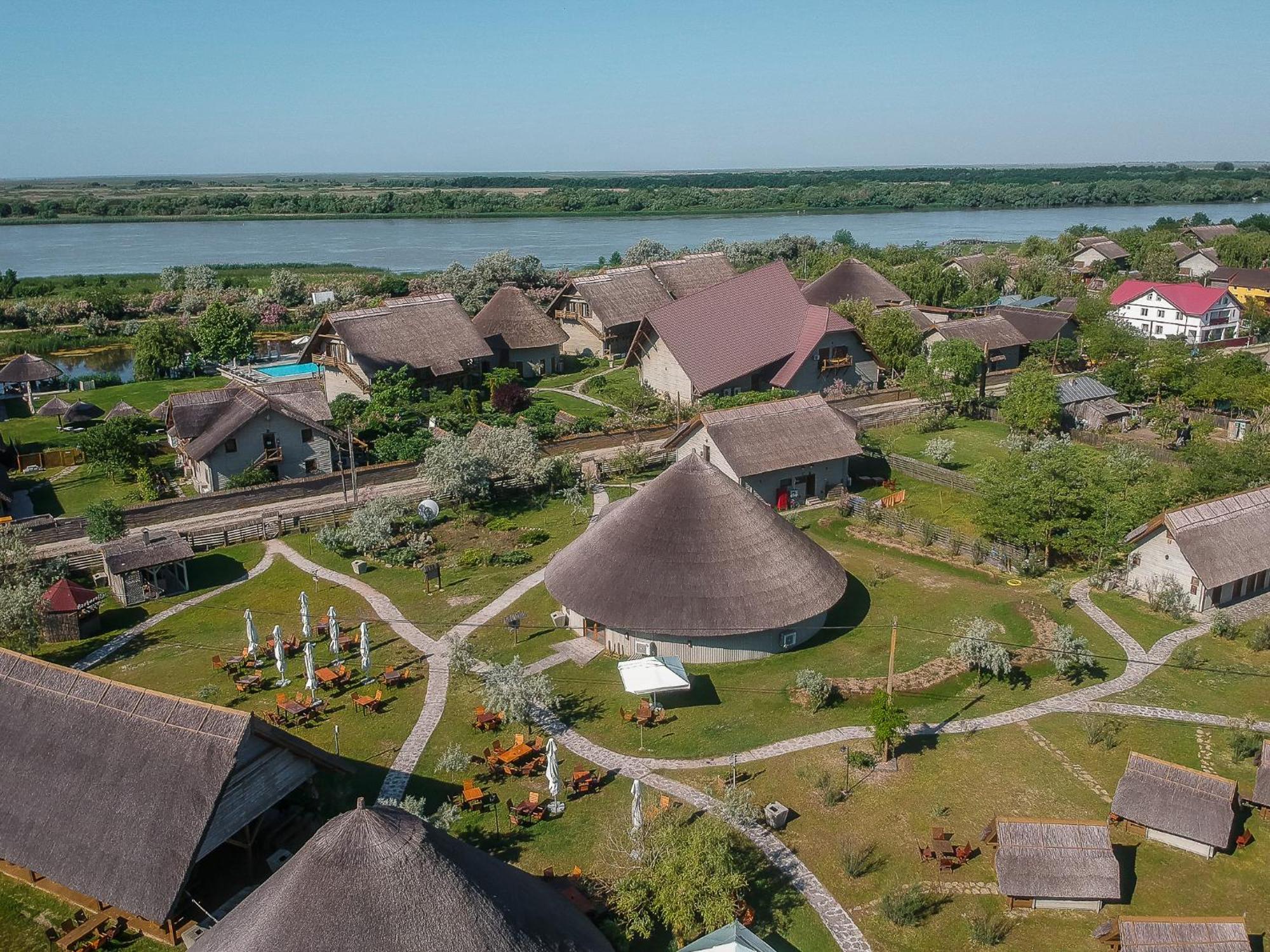 Dolphin Camping Sfântu Gheorghe Buitenkant foto