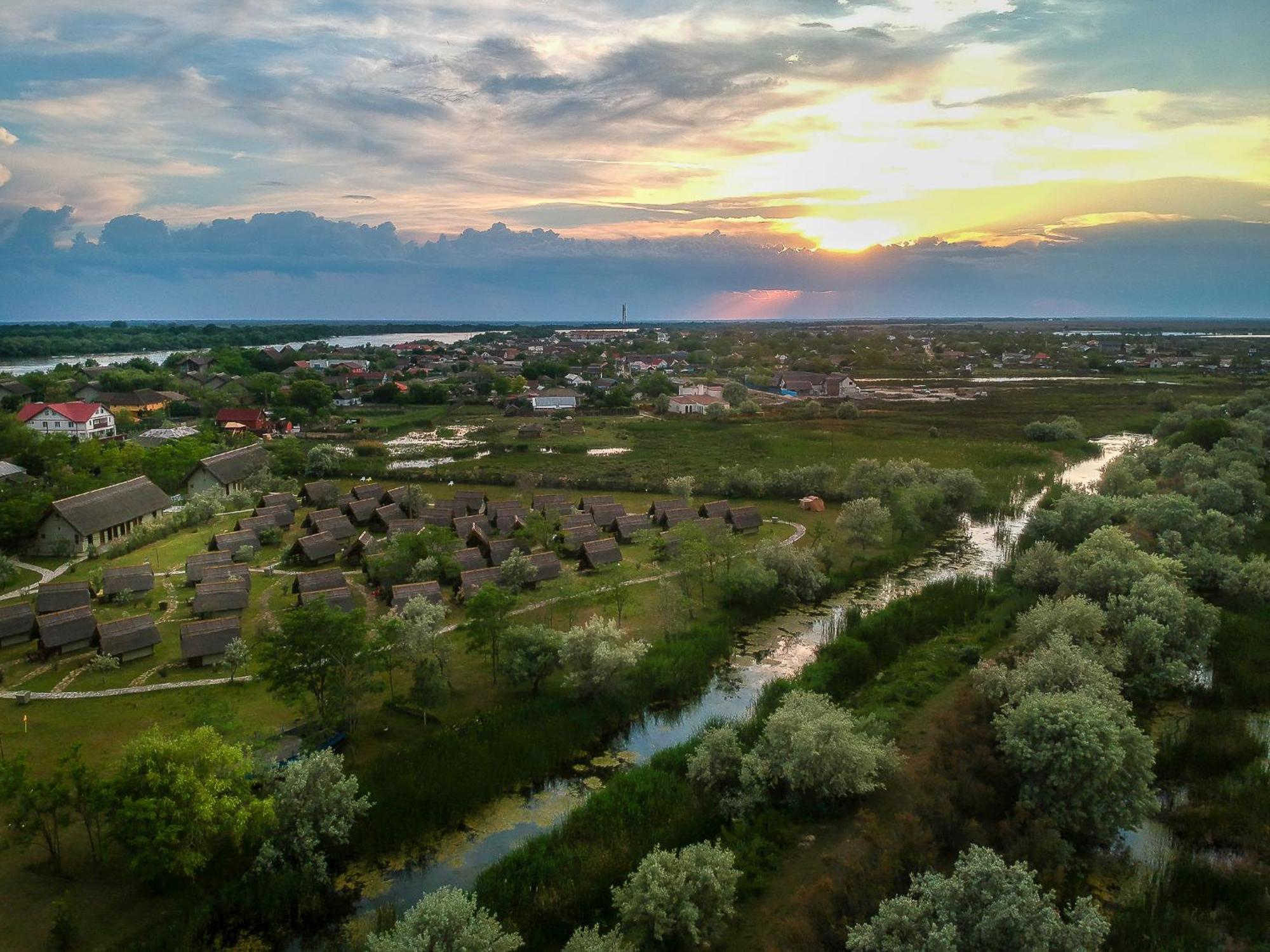 Dolphin Camping Sfântu Gheorghe Buitenkant foto