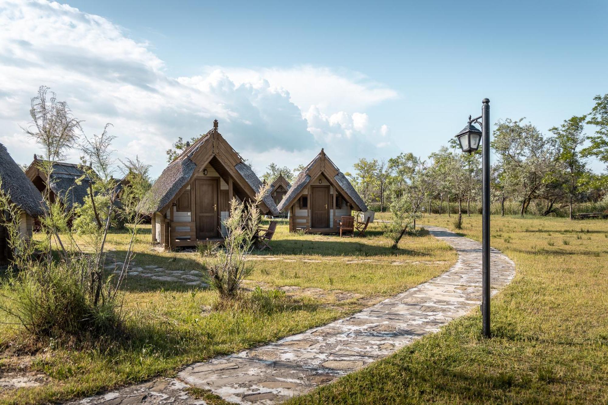 Dolphin Camping Sfântu Gheorghe Buitenkant foto